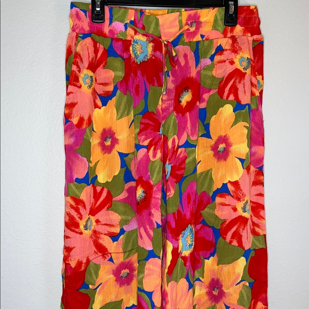 Billabong Floral Pants 🌺 - Picture 3 of 7